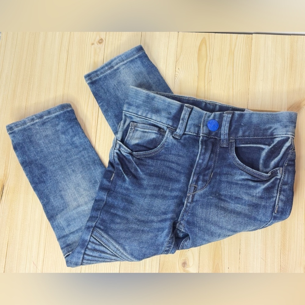 & Denim Acid Wash Skinny Denim. New with Tags. Size 1-2 Years. H&M Brand
